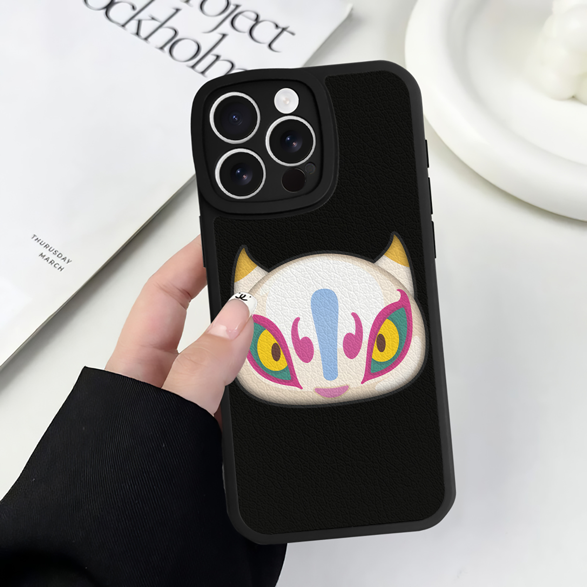 （画像用） 妖怪ウォッチ Yo-kai Watch 【iPhone 16シリーズ対応】シリコンスマホケース（レザー調） 材質：シリコン